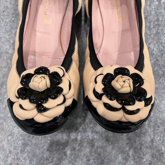 Pretty Ballerinas Classic Ballet flats in Cream & Black, Size 39 (8 - 8.5 US) - Picture 2 of 14